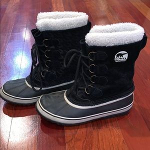 Black Sorel Winter Boots
